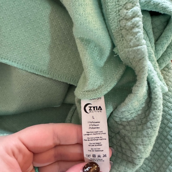 Zyia Spearmint Honesty 1/4 Zip - Picture 10 of 11